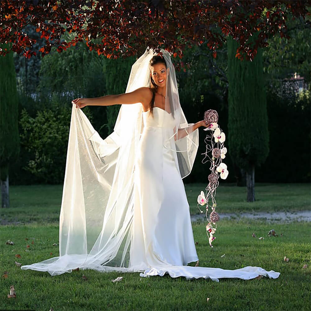 Sposa con bouquet1
